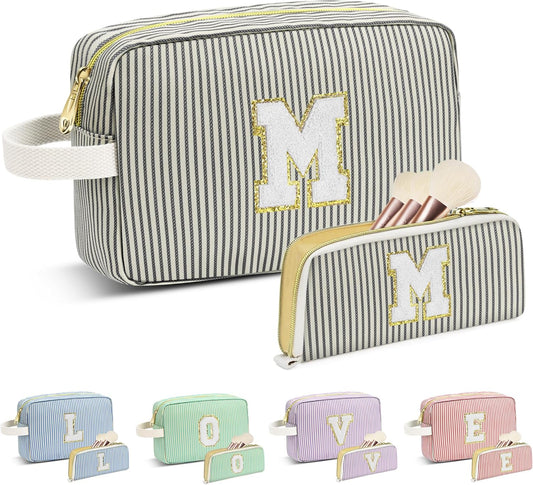 Travel Makeup Bag Christmas Gifts for Women Girl Teens, Personalized Initial Makeup Bag for Cute Teen Girls, Preppy Stuff Toiletry Bag Cosmetic Bag, Teen Girls Gift Trendy Stuff, Letter M