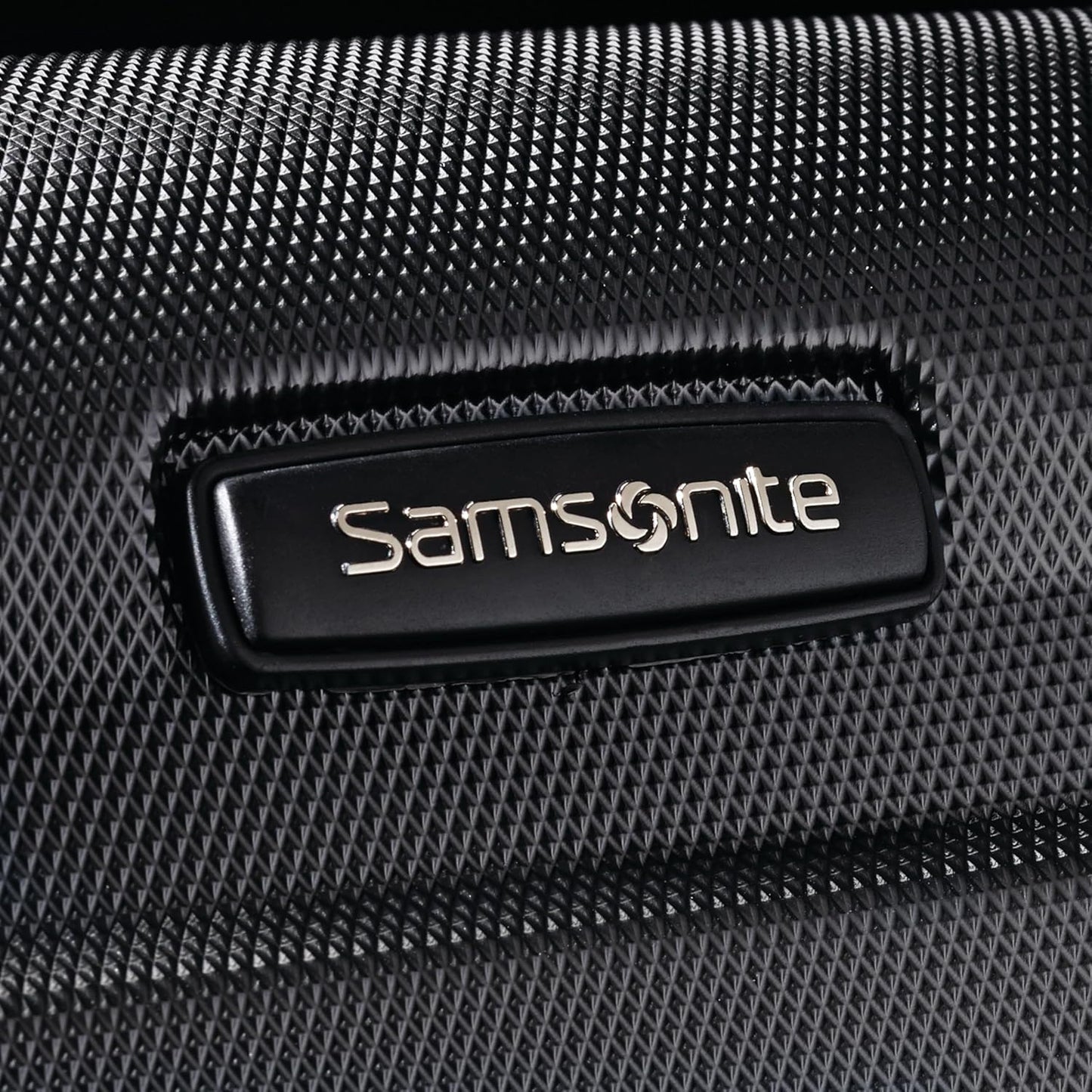 Samsonite Omni PC Hardside Expandable Luggage with Spinner Wheels, Black, Checked-Medium 24-Inch